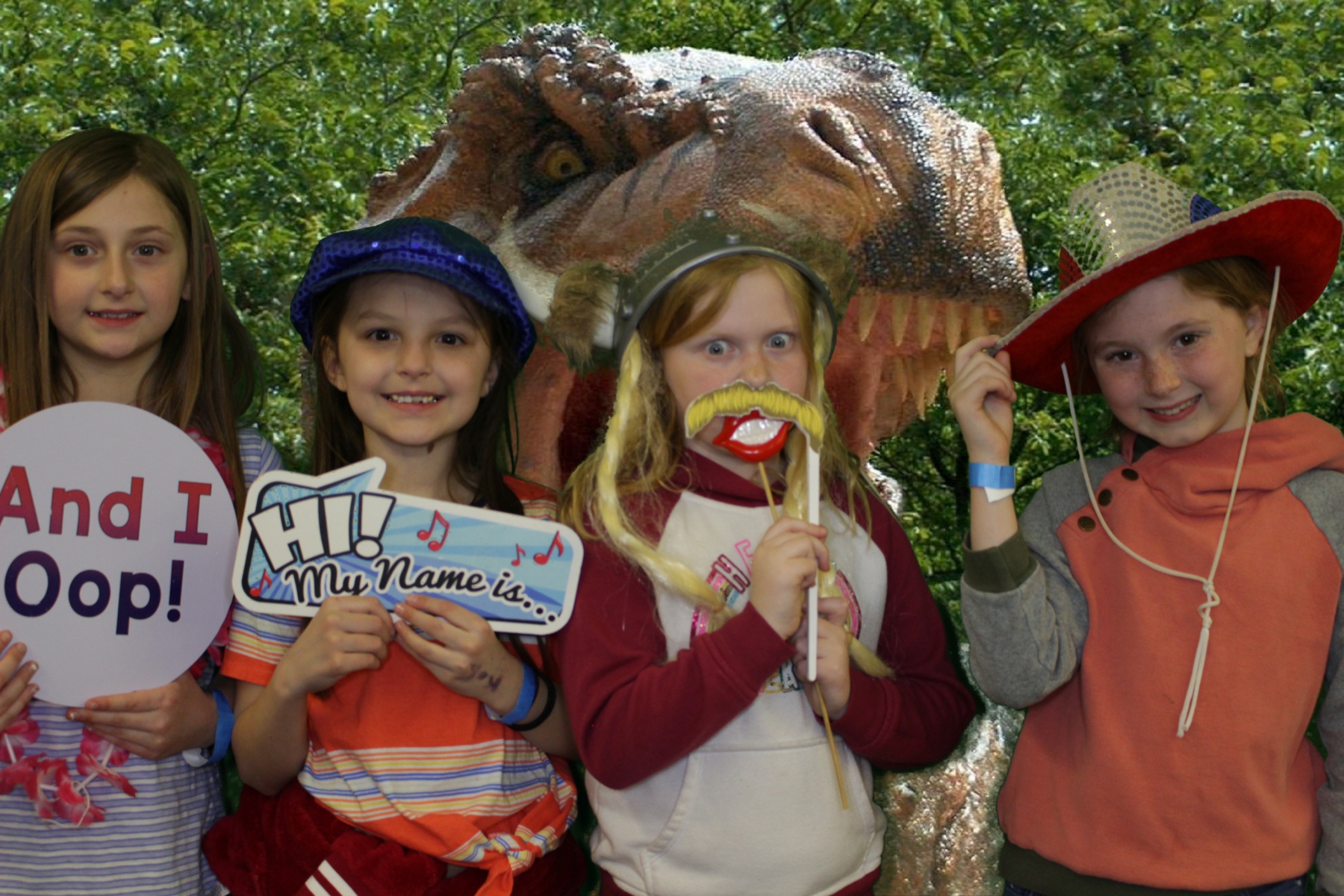 Poly Drive Elementary March Madness Carnival | View more photos from the event at gallery.photoboothbillings.com/u/PhotoBoothBillings/Poly-Drive-Elementary-March-Madness-Carnival